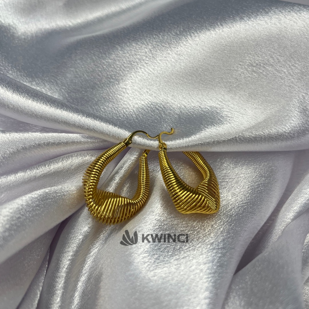 Textured statement earrings